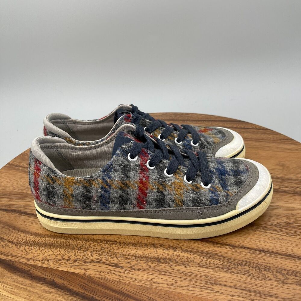 Keen Elsa Shoes Womens Size 6.5 Gray Red Plaid Fleece Casual Comfort Sneakers
